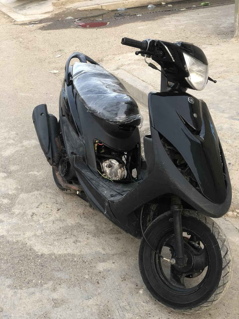 سلام عليكم دراجه ماكس عدله 2006الدراجه اكفله من التبخير و الفتح الدراجه برغي ما مفتوح بيه بوشه49 الدراجه بس كفر تجاري اي نقص ما بيه مكاني بغداد دوره ***********
