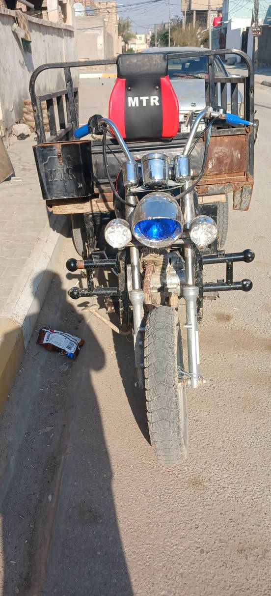 ستوته نضيفه شاصي مكفول مكينه جديده نكره  ماعايزه شي كلك مكفوله عن سرق وسويلك مكاتبه
رقم اتصال ***********
