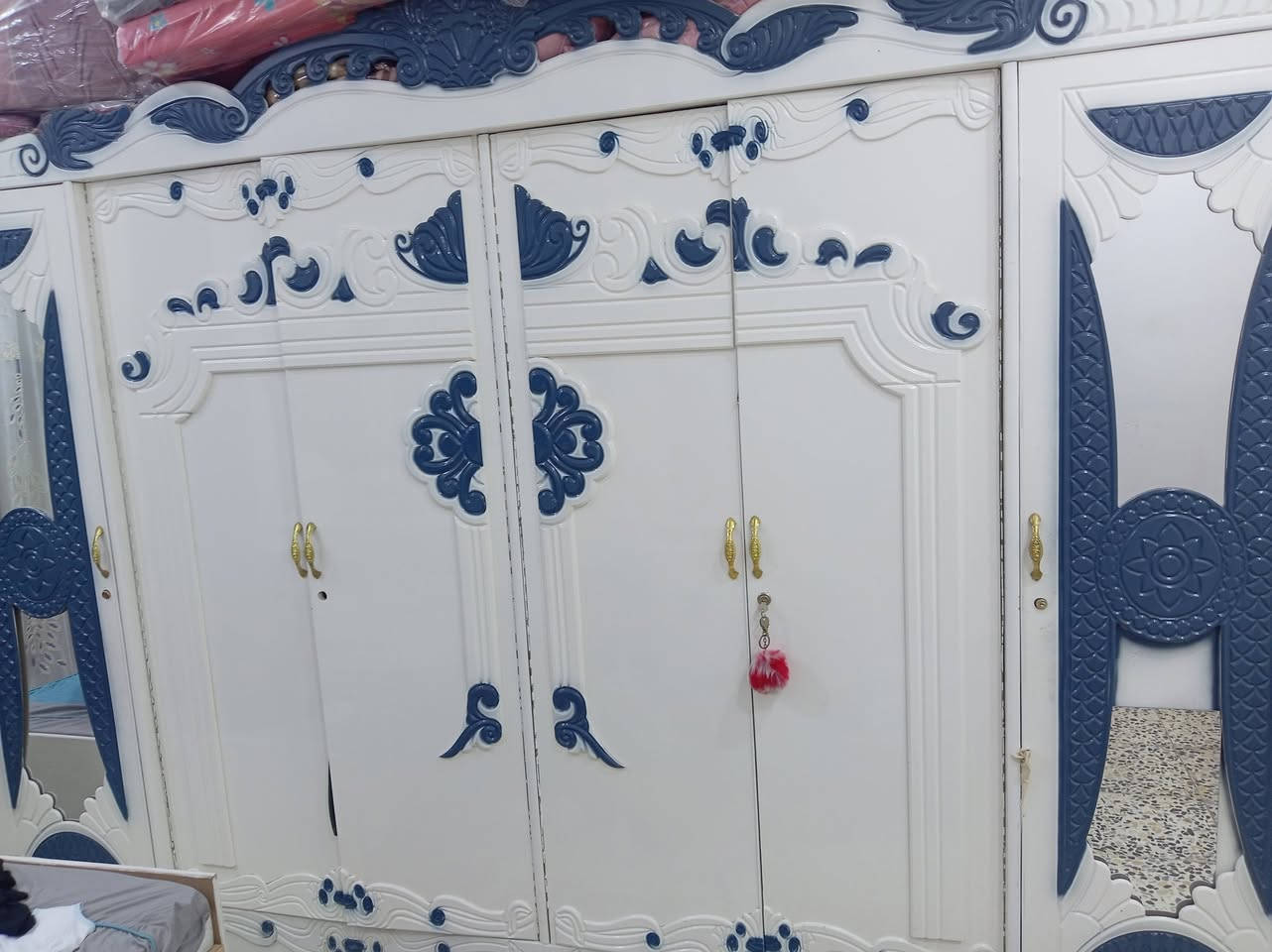 غرفه نوم لبيع سعرها ٧٥٠ وبيها مجال *********** واتساب من رخصت بغداد
