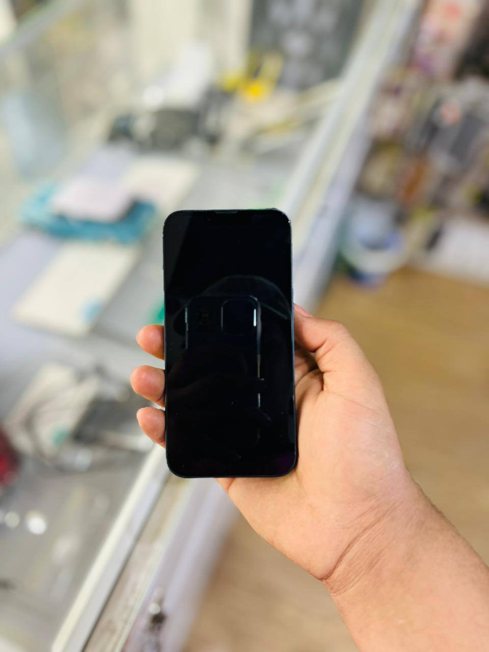 السلام عليكم موبايلات تصفية محلا ايفون 13برو ماكس بطارية 90وتر برو نضيف كلش  ايفون 13احمر بطارية 93وتر برو نضيف كلش ايفون13ابيض بطارية 85وتر برو نضيف كلش ايفون 13حبري بطارية 85وتر برو نضيف كلش تواثل علا الرقم واتساب ***********او علا المازنجر
