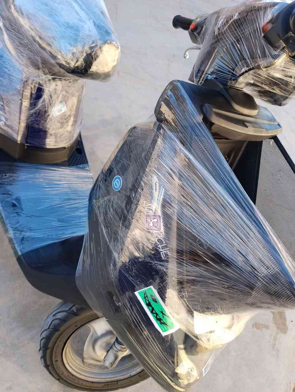 سلام عليكم يماهة نكره سلف كهربايت كله شغاله لايت زينون اشاير هورن كفراته نضيفه شاصي  بل شرط اكسل بلشرط صواته ناعم باتري جديد تاير خلفي جديد سعر 200 اوبيه مجال ***********
