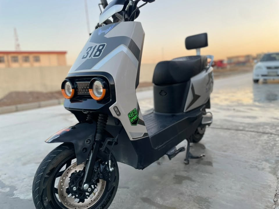 6 بطاريات دبل مسطرة
4 نمرات مع R
كورس مثبت سرعة
بي فطر صغير كما موضحا بالصورة فقط
السعر 600 وبي مجال بسيط حك الجية فقط
***********
