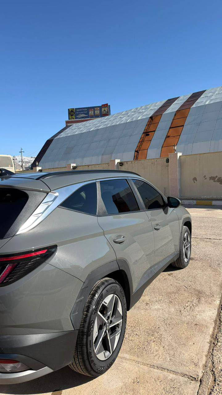 السلام عليكم 
هیوندای تكسون 2025
سعر :185 
  
عداد المسافه : 5 الف
حجم المحرك : 2.5L (4.سلندر )
السياره کامله و جاهزه بدون مصرف 
ملاحظه : بوند وچاملغ  صبغ بدون نقطه دواخل 100% 

فول مواصفات 
فتحة سقف 
دةبل اكسل 𝟒𝐱𝟒
تتقدم وترجع بريمونت
كيج الكــــتروني 
انــــارة دشبول
بصمة ابواب
بصمة تشغيل 
تشغيل عن بعد (𝐑𝐄𝐌𝐎𝐓𝐄 𝐒𝐓𝐀𝐑𝐓)
شاحن هاتف لاسلكي
شاشة دشبول ديجيتال
شفتات استيرن
هاند بريك بصمة
اوتو بارك (𝐀𝐔𝐓𝐎 𝐏𝐀𝐑𝐊)
اوتو هولد (𝐀𝐔𝐓𝐎 𝐇𝐎𝐋𝐃)
اوتو ستارت (𝐀𝐔𝐓𝐎 𝐒𝐓𝐀𝐑𝐓)
اوتو ستوب (𝐀𝐔𝐓𝐎 𝐒𝐓𝐎𝐏)
رادار 360
رادار امامي (تحديد مسار)
رادار جانبي  (نقاط عمياء)
رادار خلفي (التحذير من الاصطدام)
حساسات 360
حساسات امامي
حساسات جانبي 
حساسات خلفي
نظام (𝐒𝐌𝐀𝐑𝐓)
نظام (𝐒𝐏𝐎𝐑𝐓)
نظام (𝐂𝐎𝐌𝐅𝐎𝐑)
نطام (𝐄𝐂𝐎)
نظام(𝐒𝐍𝐎𝐖)
كشنات أبيض بلادى 
جميع كشنات كهربائي
كشنات خزن+ميموري 
كشنات تبريد امامي 
كشنات هيتر  امامي وخلفي
تحكمات استيرن
استيرن هيتر
تبريد لمس
تبريد مركزي 
صندوق شفط كهربائي 
لايتات (𝐋𝐄𝐃) لید عدسة زينون 
بكلايتات (𝐋𝐄𝐃) لید
 ويل كروم 
تفاصيل اكثر الاتصال علی ارقام التاليه  
[[***********]]
‏ WhatsApp - Vibir
☎️ [[***********]]

عنوان📍عقره اكر, نينوى
