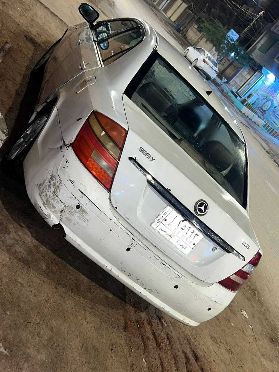 للبيع جيلي موبل 2013 رقم بصرة محرك كورلا 1800 السيارة جاهزة محرك جديد تايرات وحداديه جديدة دواخل نضيفة السعر 28 وبيها مجال بسيط رقمي ***********
