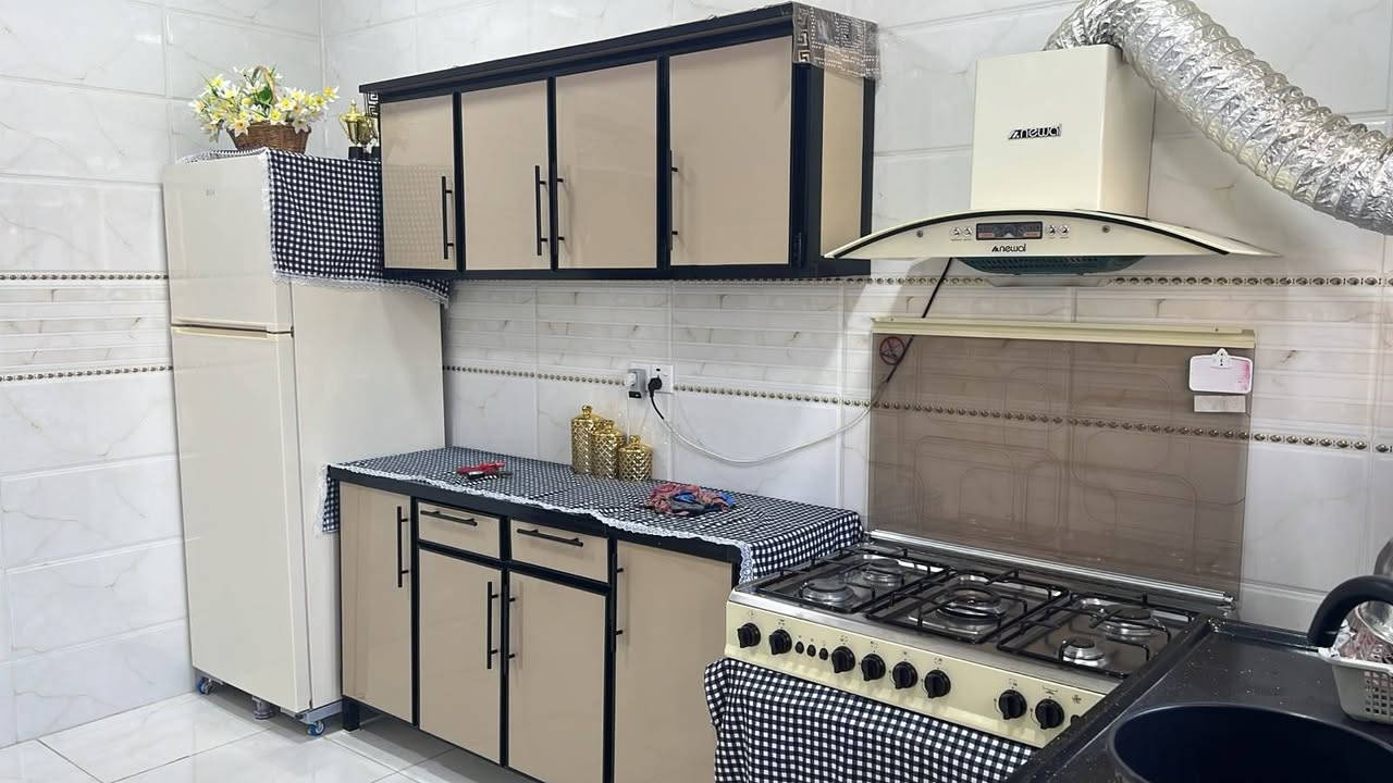 مكلف بالنشر كاونتر مترين مع مع سنك متر ونص مع طباخ مع مرشح مكان كركوك ***********
