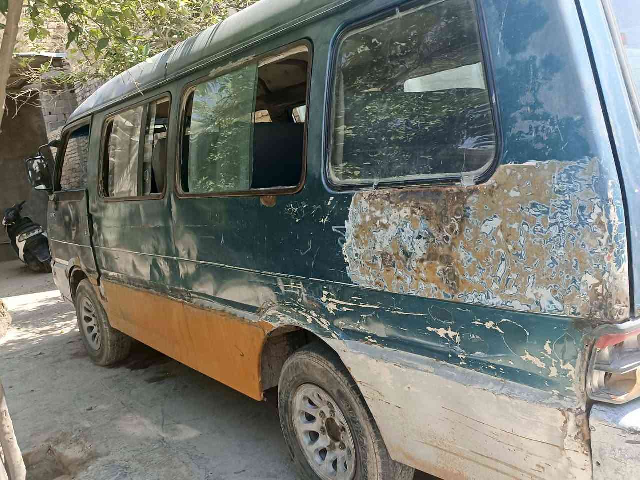 للبيع سيارة اسيا كير محرك مكفول سنويه ساقطه رقم بغداد غرفة السيارة جديده سمكره جديده عايزه بس صبغ كهربائيات كامله سعره ٤٠وبيه مجال وكاله عامه بسمي مكان بابل رقم الهاتف***********
