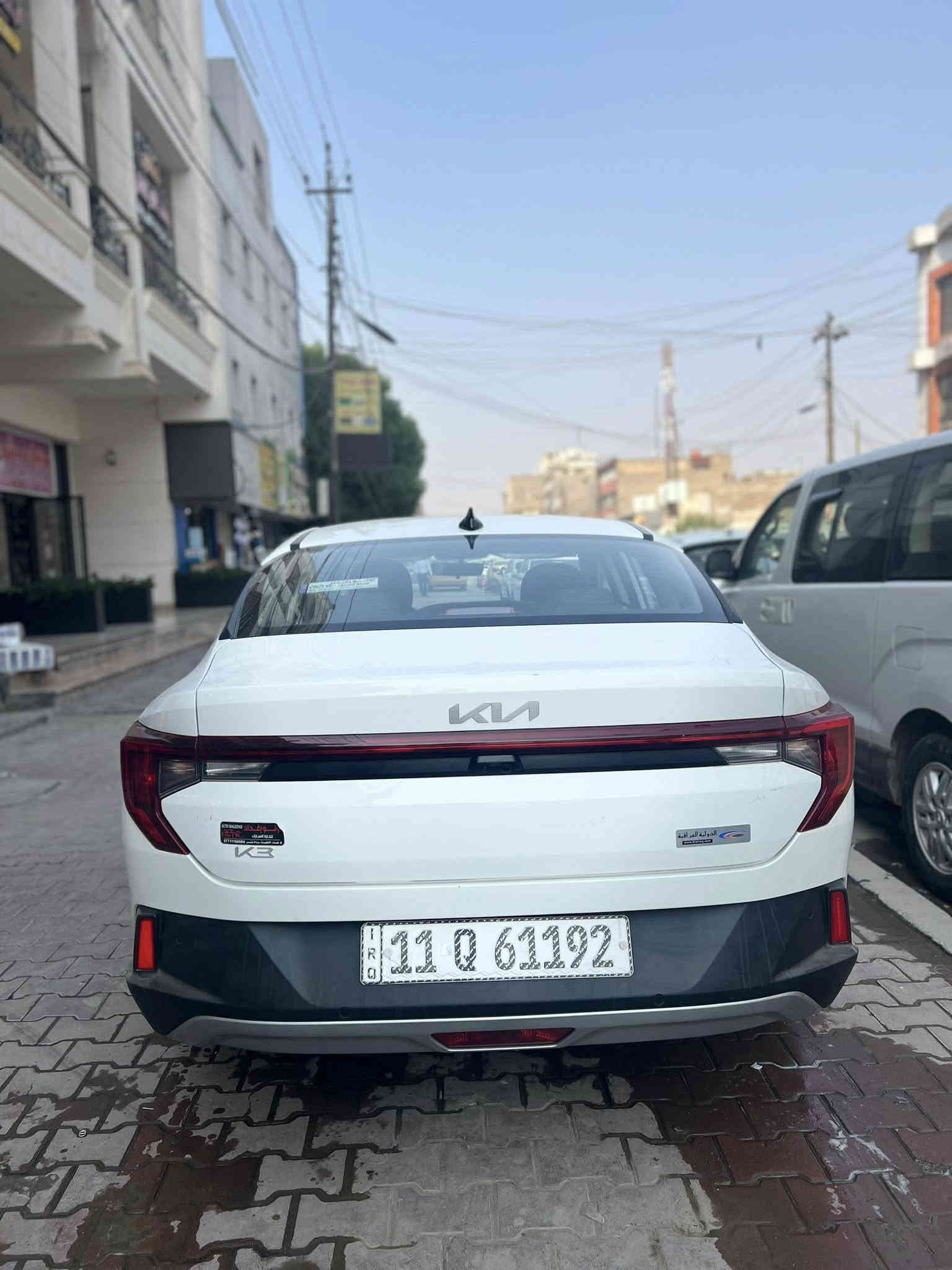 سلام عليكم 
K3 مكسيكي 2024 ضمان الدوليه 
مرقمه بغداد باسمي
مواصفاتهه 
حساسات امامي خلفي 
شاشه ابل كاربلي 
كامره دواره 
ويلكب 15 4دسك 
مري شفط 
صندوق بصمه 
حساس اطارات 
مانع انزلاق
اريل نفكيشن 
كفاله عامه من بارد وصبغ وتبديل وطخه 
مكاني بغداد الدوره 
سعره 160وبيه مجال 
***********
