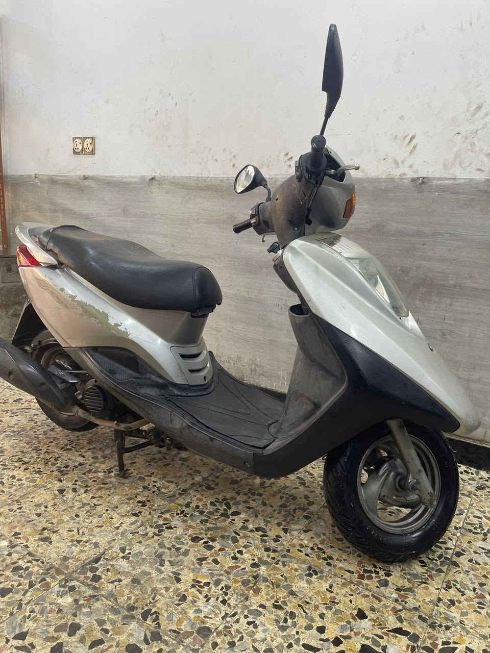 السلام عليكم 
دراجة بريز لايت جوه لون رصاصي كفاله عامة نگره سلف هندر كلها شغاله تجي تفحص وتكلب وجيب فيتر ويااك افحص واقتنع واني بالخدمة  ملاحظة الدراجة صار ٤ اشهر نازله رمبه 

العنوان/ بغداد/ الكريعات / قرب حسينية أبي تراب 

للتواصل/ ***********
خاص مفتوح
