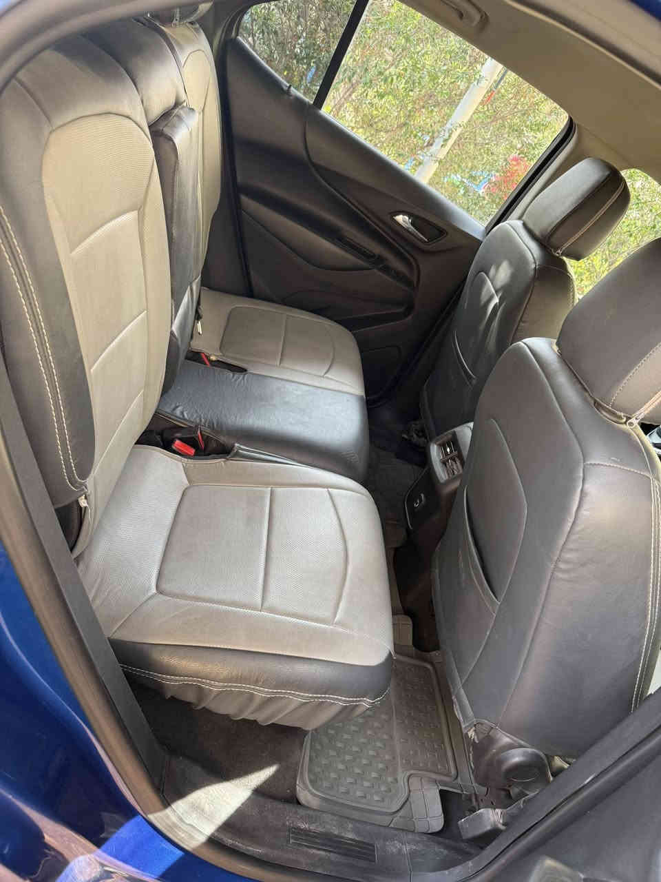 شوفرليت اكونكس ٢٠١٩ محرك ٢٠٠٠ توربو  فئة LTماشيه ٧٠ الف ميل فول عده الفتحه  حادثه خلفي بچمه كبس بدون ارباك  بيه كم شخط بسيط مكانه كوت  مركز المدينه سعره ١٣٠ رقم واسط 
 ***********
