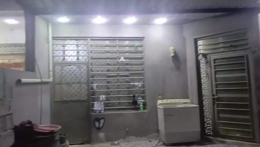 بيت على السياحي قريب على الشاعوره المساحه ٢٠٠متر .***********
