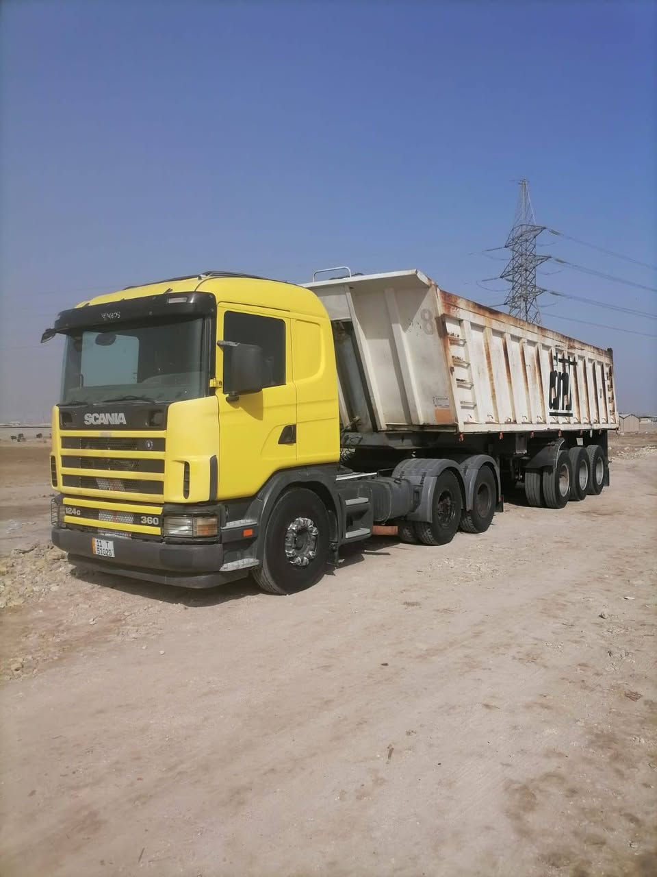 للبيع سكانيا موديل 2003 استيراد وزارة التجاره جاهزه تخم تاير رقم دولي بغداد سياره مامشتغله قلاب  سنويه ل 27… مذكوره 3 محاور بالسنويه عربانه جوريكا مكفوله السعر  485   مكان ناصريه للاستفسار ***********
