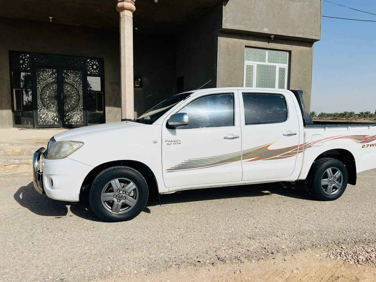 تيوتا للبيع... 2011 ... رقم بغداد مميز
السعر 165 بيه مجال 
***********
