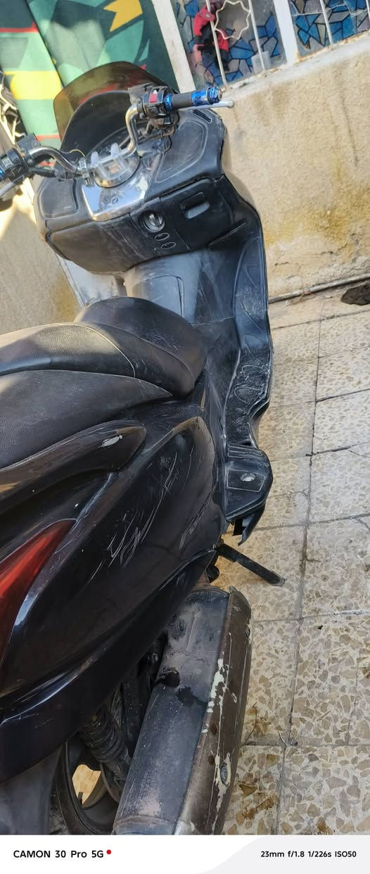 سلام عليكم فورزه08شغاله عميه مكينه زينه ناعمه نواقصه بريك خلفي +جاملغ امامي وكلج خلفي بي صوت بسيط ويمشي عادي ب450الشراي يتصل مكاني بغدادالشعب***********ابيع كوم حديد. يعجبك هالسعر اهلا وسهلا ميعجبك لتكسر بحلالي
