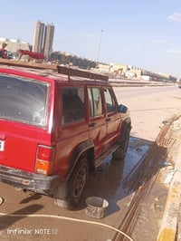 جيب شيروكي موديل 1991سنويه جديداو رقم نكليزب سعر 27سيار بسمي 078131001...