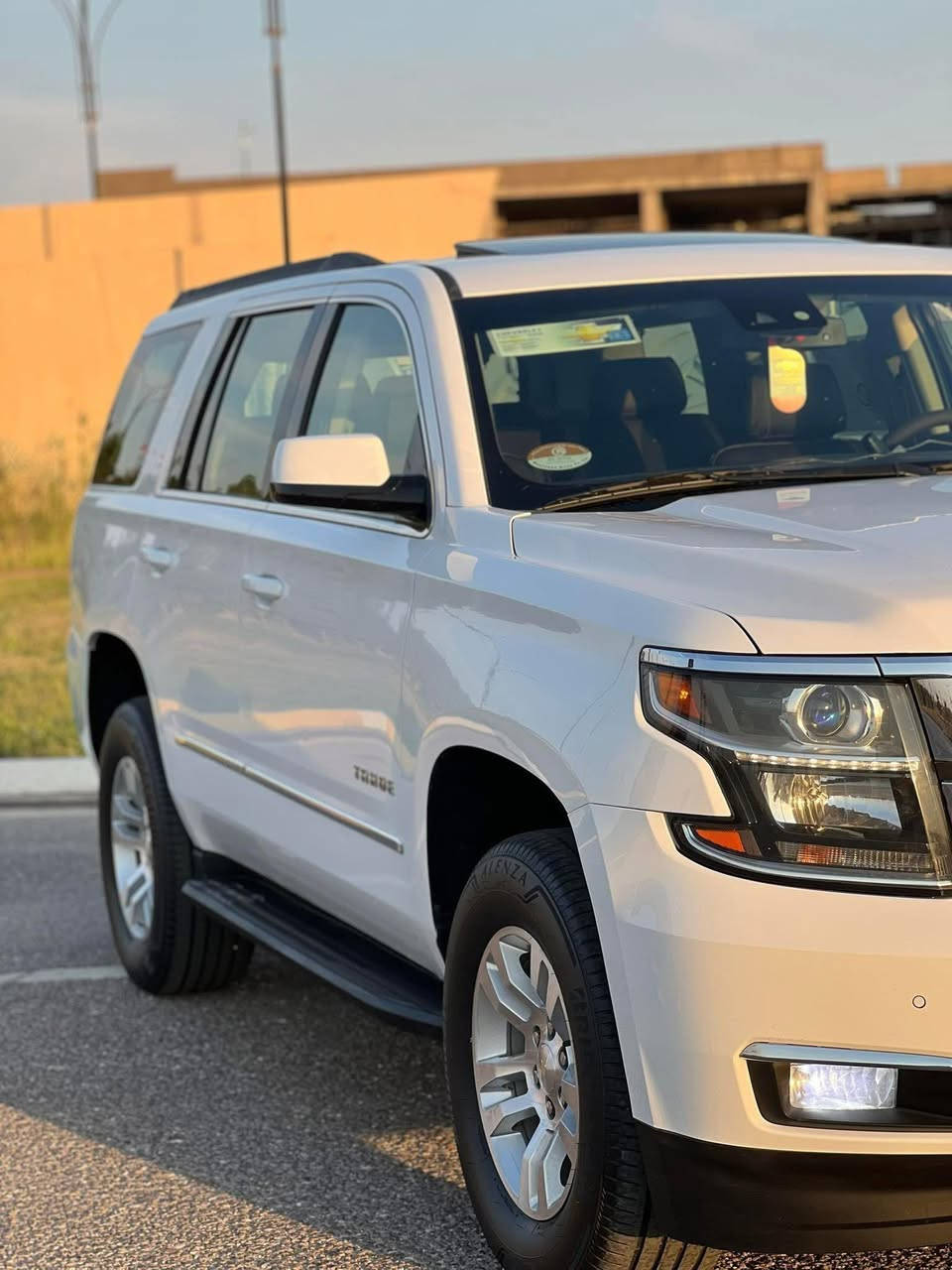 السلام عليكم تاهو موديل 2015 خليجي وكالة منصور رقم اربيل الجديد مواصفات LT1 فول ما عده البصمه فتحه سقف كشنات جلد كشنات كهرباء كشن رجاج حساس امامي خلفي قاصه ماشيه 122KM جاهزه السياره تخم تاير برجستون السياره جديده 
السعر 330
العنوان البصره 
رقم الموبايل ***********
