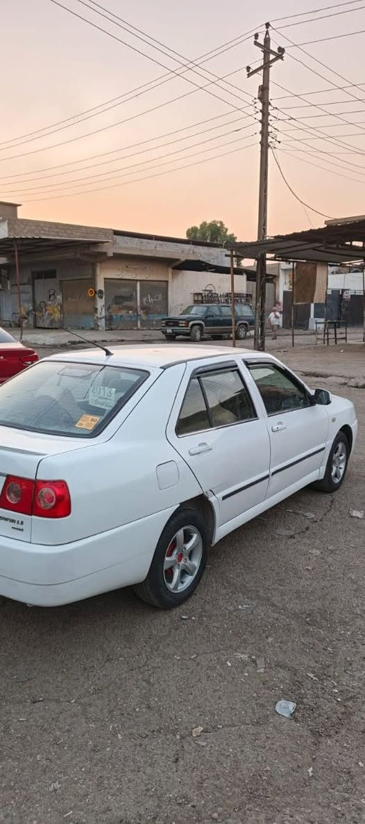 شيري كوين 2013
كوين 
رقم نينوى 
2013
  بيها باب صبغ فقط
ول المحرك بي نفخ 
بيها كابون بانزين 
منضومه زينون 
تبريد شغال 
السعر 43 وبيها مجال 

***********

***********
