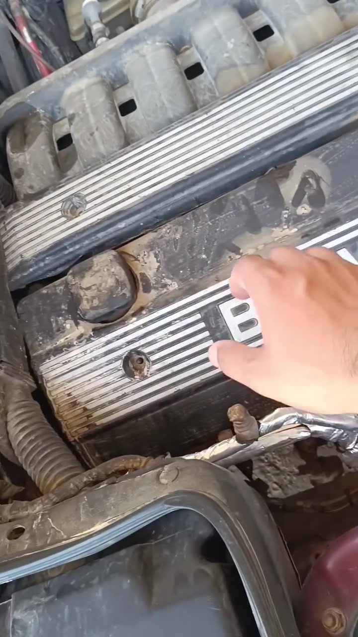 السلام عليكم للبيع مكينه ٢٥ تك فانوس ناعمه حماوه جوه نص وي تبريد بيه بخار تنفخ من قبق سعره ب ٥ ورقات وبيه مجال مكاني الديوانيه ***********

