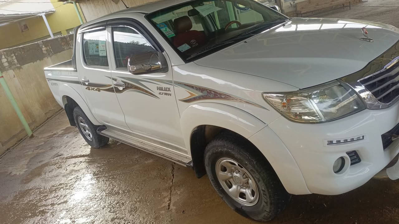 سلام عليكم 
بيك اب للبيع 
فور ويل 
موديل 
2015
رقم بغداد انكليزي 
اوتوماتيك كويتي 
فتح صبغ ظربه كفاله 
عدا بارد موضح بالصورة بسيط
السعر 238
المكان الديوانية 
***********
