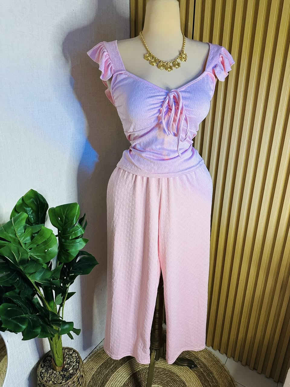 تراك 🎀 كله نزاكه 
خامه فانيله قطن 🎀
قياس فري سايز يلبس من وزن 50 الى وزن 85 
🤍🩷
_______________


**إذا كنت صاحب هذا الإعلان وتريد حذفه لأي سبب، رجاءا أرسل رسالة إلى الدعم الفني**