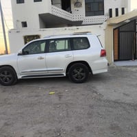 للبيع لاندكروزر مكفوله كفاله عامه فقط الدعاميات فول مواصفات ماشيه ١٨٩ر...