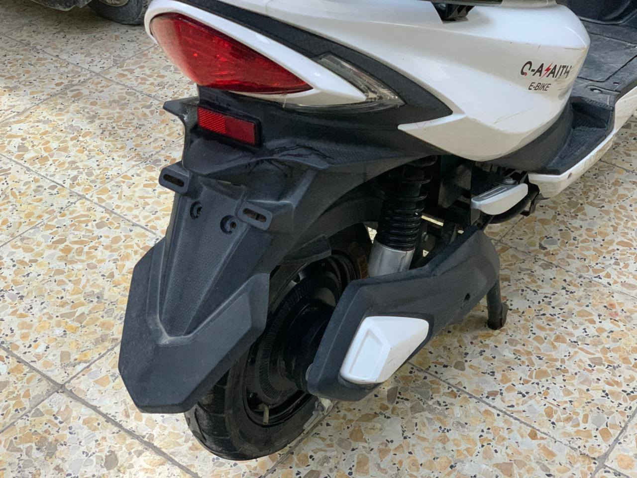 دراجه شحن نضيف كلش كله على وضع شركه فقط تاير خلفي مبدل لباقي على وضع شركه نقص بريك خلفي... مكاني بغداد الامين ثانيه 
***********
