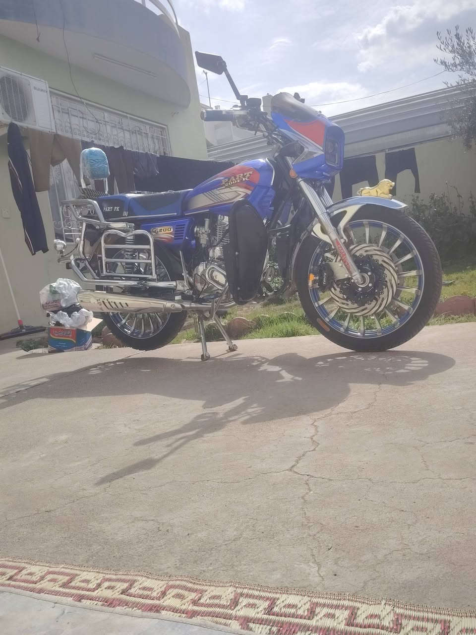 بارت FK200 مديل 24 نازل 26 ماشي ١٧٠٠ اخو الصفر كلو وكالة بطاقتين تشغيل ٣مفاتيح الوكالة جهازين تشغيل عن بعد  السعر ٦ورقات ونص ***********
