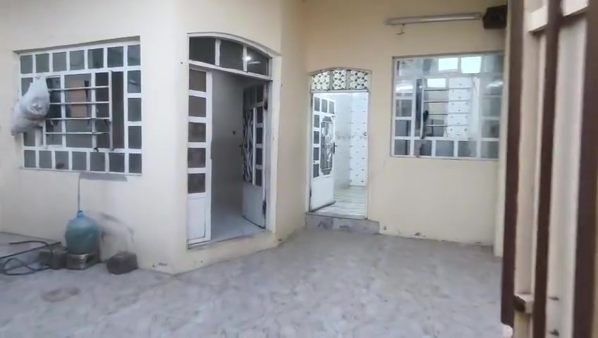 بيت للبيع مساحه ١٢٥ تسليم فوري حي الملاين الثانيه فرع الافنديه غرفتين هول مشتمل استقبل مطبخ السعر ٧٠ وبي مجل خابر وتدلل *********** اس ***********
