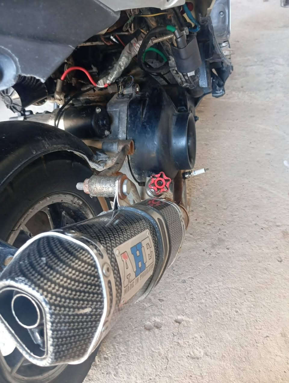 سكنس نثيه بوشه55 صالنصه كاربون فايبر كلجات رياضيه يدات رياضيه سلف رياضي وياله رياضيه دراجه شلعه ومعدل وقطره دهن تزويد ويدات بريك رياضي وياله رياضي


**إذا كنت صاحب هذا الإعلان وتريد حذفه لأي سبب، رجاءا أرسل رسالة إلى الدعم الفني**