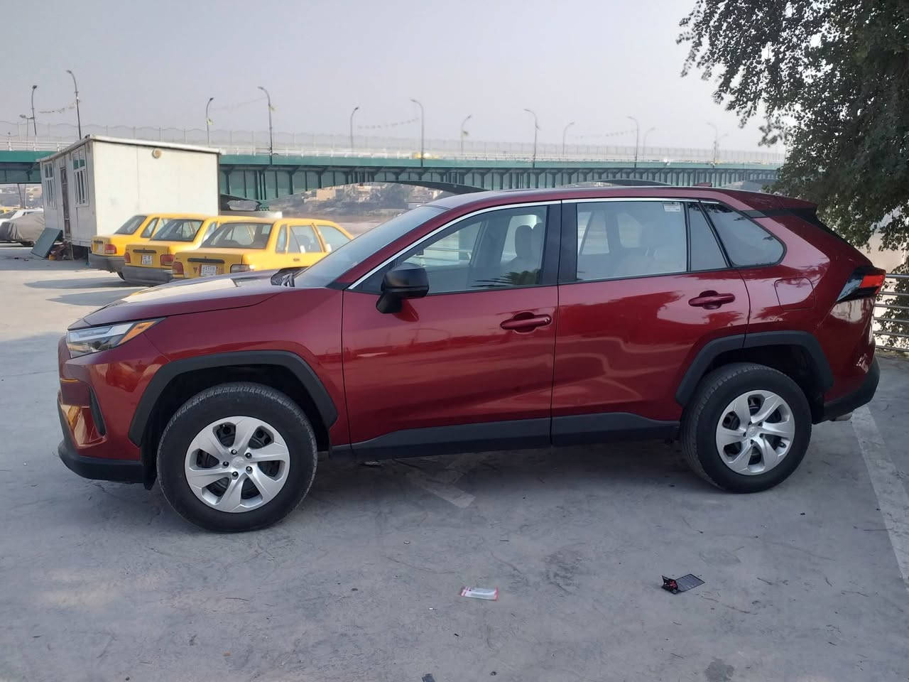 راف فور  LE  2023  دخول جديد بيع أو مراوس السيارة مكفولة بدون صبغ بدون تبديل
مرقم جاهز رقم بغداد 
محرك ٤ سلندر ٢٥٠٠
تحكمات ستيرن  جهتين 
هاند بريك دكمه 
ماشية ٦٥ الف
قطعتين تبريد 
٣ وضعيات قيادة
وبعد هاي مواصفات LE
السيارة مكفولة بدون صبغ بدون تبديل
بيهه تقرير مياه أمطار بسيط
السيارة شغالة من امريكا
السعر 226  بيهه مجال بسيط  
موبايل  ***********  ابو طيبة /الكاظمية
