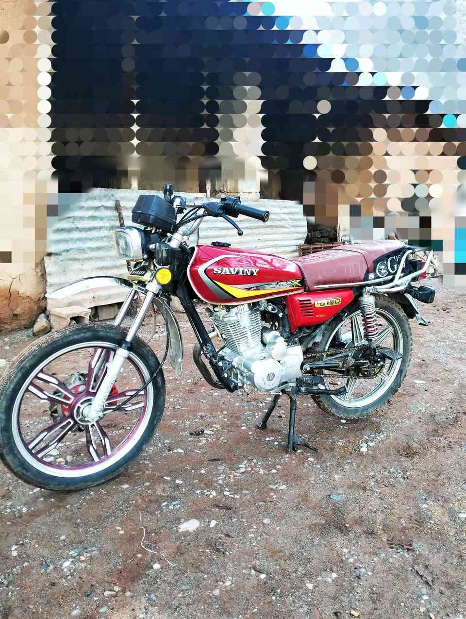 سلام علیکم
ساڤینی ‌2023 دەرەجەیەڪۍ قەپاغ سـپۍ
گیڕ و مەکینەو کلاج بەشەرت  تەنانەت کلاجەکەشی بیلادە و دەستکاری نەکراییە 
مەکینە 150cc پێنج گیڕ مەکینە سپی مەڕغوبەکەیە کارەبایی و لایت و ئیشارەت و هۆڕن و سلف و شتی مەزبوت و بێ کێشەیە عەیب و عار نیتی یەک 250ی مەسروفی تیانییە بەشەرتی هەموو شت شوێن دەوروبەری خەلیفان 
سعر خووار بازاڕ ***********
