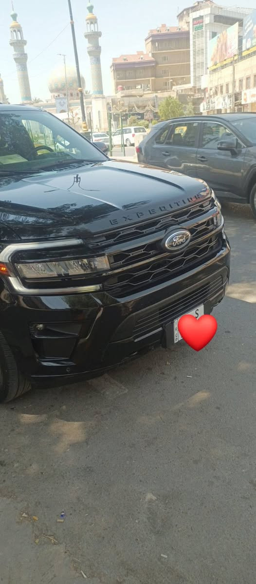 للبيع Ford Expedition 2022
لون أسود — بحالة ممتازة جداً

الموديل: 2022

الممشى: 24 ألف

وارد: تاكسيديشن

محرك قوي وأداء ممتاز

نظافة وكالة من الداخل والخارج

شاشة، كامرات، حساسات، مواصفات كاملة

السيارة جاهزة وما تحتاج أي صرف

للاستفسار والجادين فقط مراسلة خاص أو اتصال.***********
