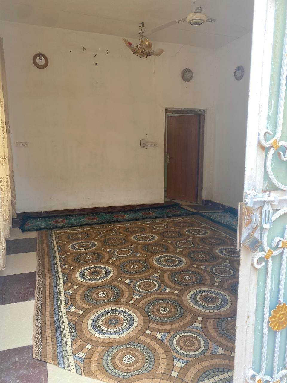 🏠 دار سكنية للبيع في الديوانية 🏠

الموقع: حي الزهراء - خلف المعهد التقني - فرع أبو عبد الله الكناني.

📍 التفاصيل العامة للدار:
• المساحة الكلية: 120 متر مربع.
• نوع الطابو: ملك صـرف (سند طابو صرف).
• حالة البناء: بناء طابوق، والبيت جاهز للسكن (التفاصيل كاملة واضحة بالصور المرفقة للممر، الاستقبال، المطبخ، والخدمات).

💰 السعر:
• السعر: خـــاص (توجد مراعاة بالسعر وبيه مجال للشراي).

📞 للاستفسار والتواصل:
• رقم الهاتف (واتساب فقط): ***********
• أو المراسلة مباشرة عبر الخاص.

(يرجى التواصل للجادين في الشراء فقط، والمعاينة متوفرة بالتنسيق المسبق) ديوانية, القادسية
