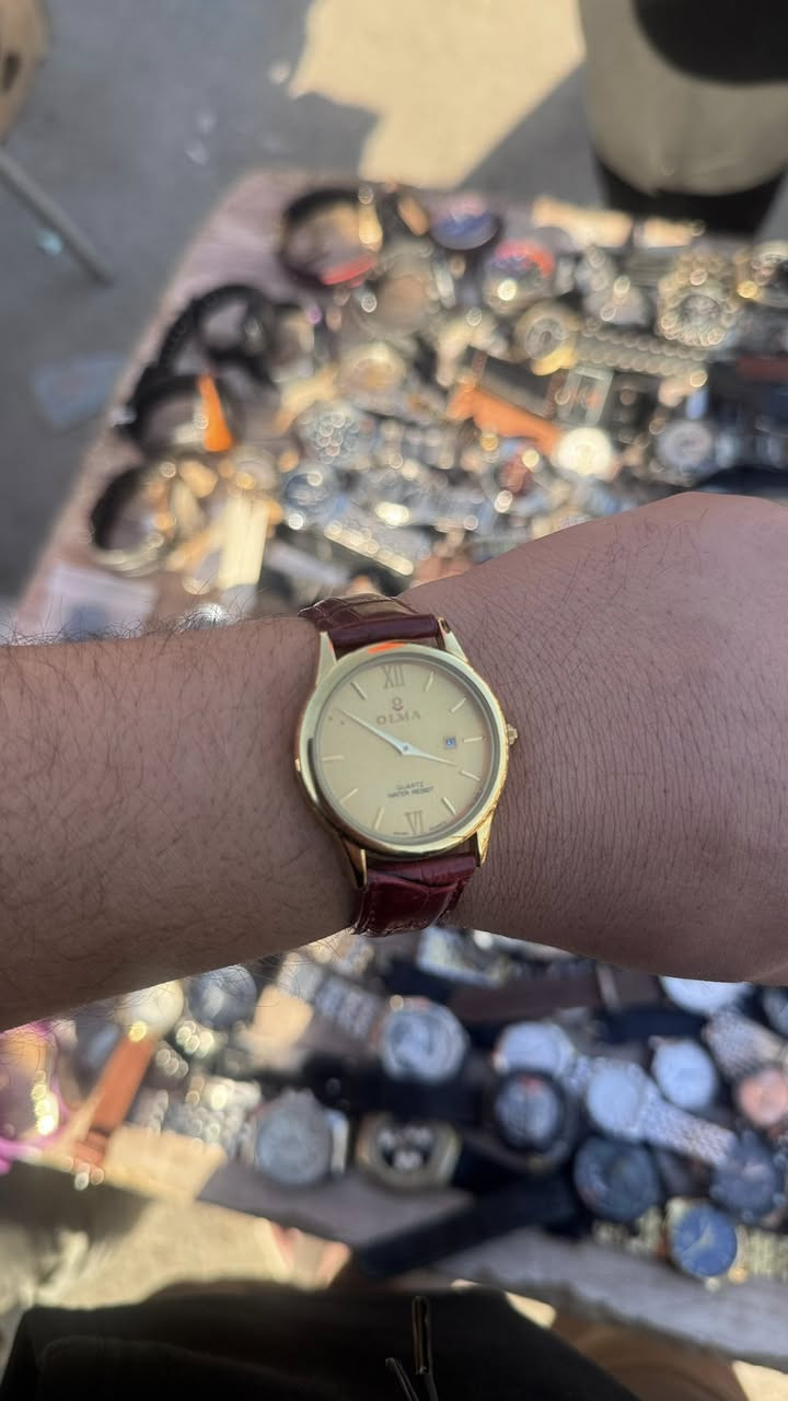 Olma
ارقام لاتيني 
مقاوم للماء 100 متر 
نافذ لعرض التاريخ 
الساعه كوارتز بطاريه 
السير اصلي 
البك اصلي 
الساعه فنتج بالكامل 
السعر خاص


**إذا كنت صاحب هذا الإعلان وتريد حذفه لأي سبب، رجاءا أرسل رسالة إلى الدعم الفني**