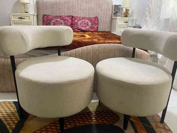 السلام عليكم ،
كراسي ديكور اشبه بالتخم يصيرن بغرفة النوم او غرفة الصاله ديكور حلو ، كراسي ثنين مستعملات فتره كلش قليله يعني بين قوسين جديدات كلش 
اريدهن ب 150 مكاني بغداد البياع قرب تقاطع الدرويش 
***********
متواجد خاص او على الرقم او واتساب بغداد
