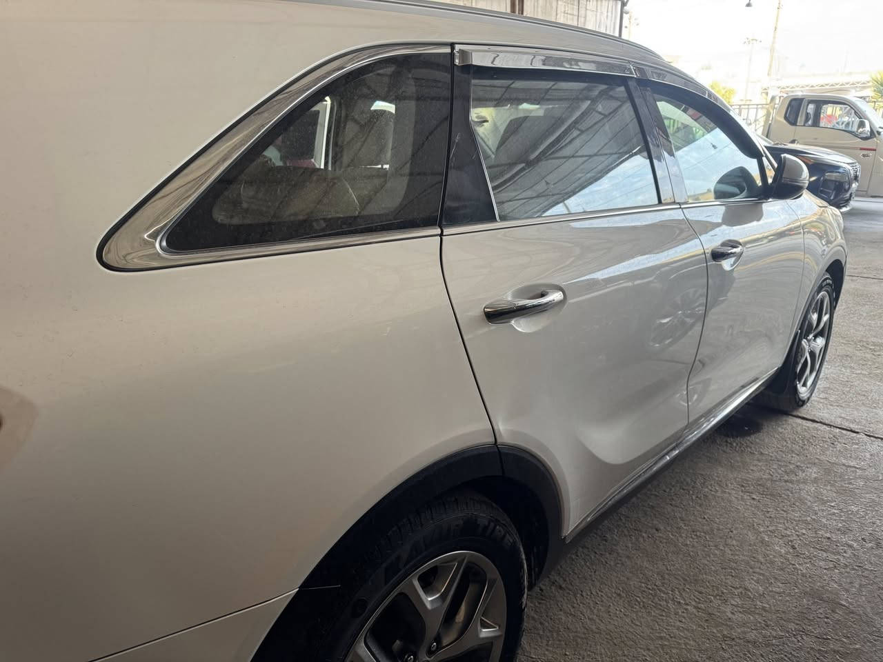 سورنتو ٢٠١٥ خليجي ٦سلندر ماشيه ١٠٧الف بيها رصعات بصيطه موضحه بل سونار  السونار مرفق بل منشور مكان السياره سامراء السعر ١٩٠ بيهامجال الاستفسار***********
