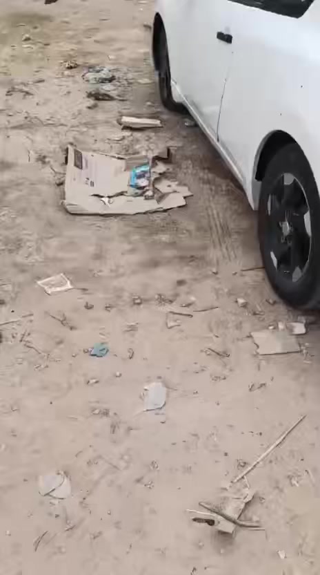 نيسان سني بيع مستعجل كوبيا تك باب 
سيارة نضيفة جدا مصبوغه جماليه صدفي 
سيارة عملية ونضيفه وعلى ضمانتي كير ومكينه ١/١ 
السيارة مابيها نقص كلشي 

السعر ٦٠ ومجالها حك الجيه ونتشرف بيكم
***********
