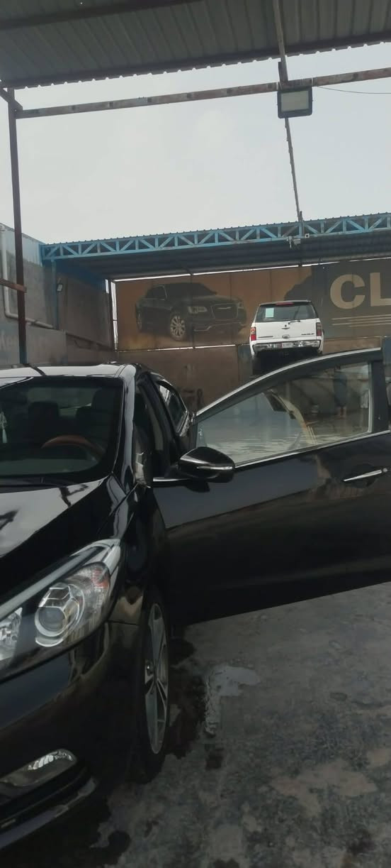 سيراتو خليجي 2016 فول مواصفات اربيل صبغ عام بدون دواخل كير محرك تبريد صدر فووول سعر 80 وبيه مجال قليل للاستفسار ***********
