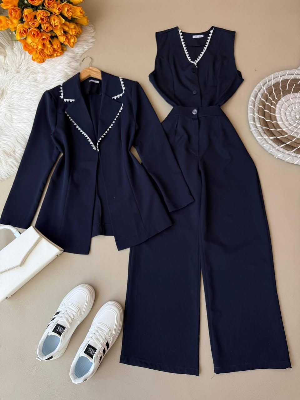 يَآ آلَلَهّ يَآ عٌلَيَمً يَآ رزٍآقُ يَآ کْريَمً 🤍🦋 أرزقنا برزقك الواسع الكريم 🌸 

كل يوم شي جديد  وشي مرتب ونازك يمنه 💃🏻 🇹🇷- 🇮🇹 - 🇮🇶 💯

ابداع مستمر بدون توقف 😉

الجمال علينه ولأختيار عليكم 🥹🤭
 
طقم ثلاث قطع يجننن 

طول الستره 75 سم 👉🏻

نوع الخامه دابل مبطن تركي 🇹🇷 👌
 
القياس يلبس 👇🏻
38 40 42 44 46 48

للحجزاوالاستفسار مراسلتنا خاص 
@إشارة


**إذا كنت صاحب هذا الإعلان وتريد حذفه لأي سبب، رجاءا أرسل رسالة إلى الدعم الفني**