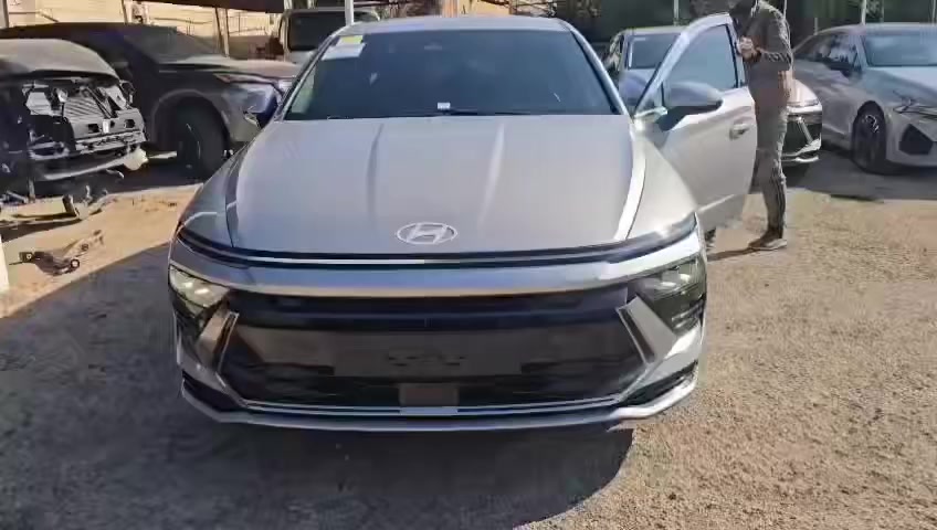 توجد كافة أنواع وأحجام سيارات كوريه غاز سوناتا م25 فول بصمه الشراي يتصل *********** آبو صباح سماوه
