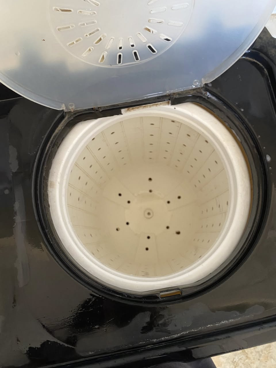 غساله نضيفه عل فحص شغاله كامله سعرها٦٠وبيها مجال العنوان الديوانية بدايه شارع سالم
***********
