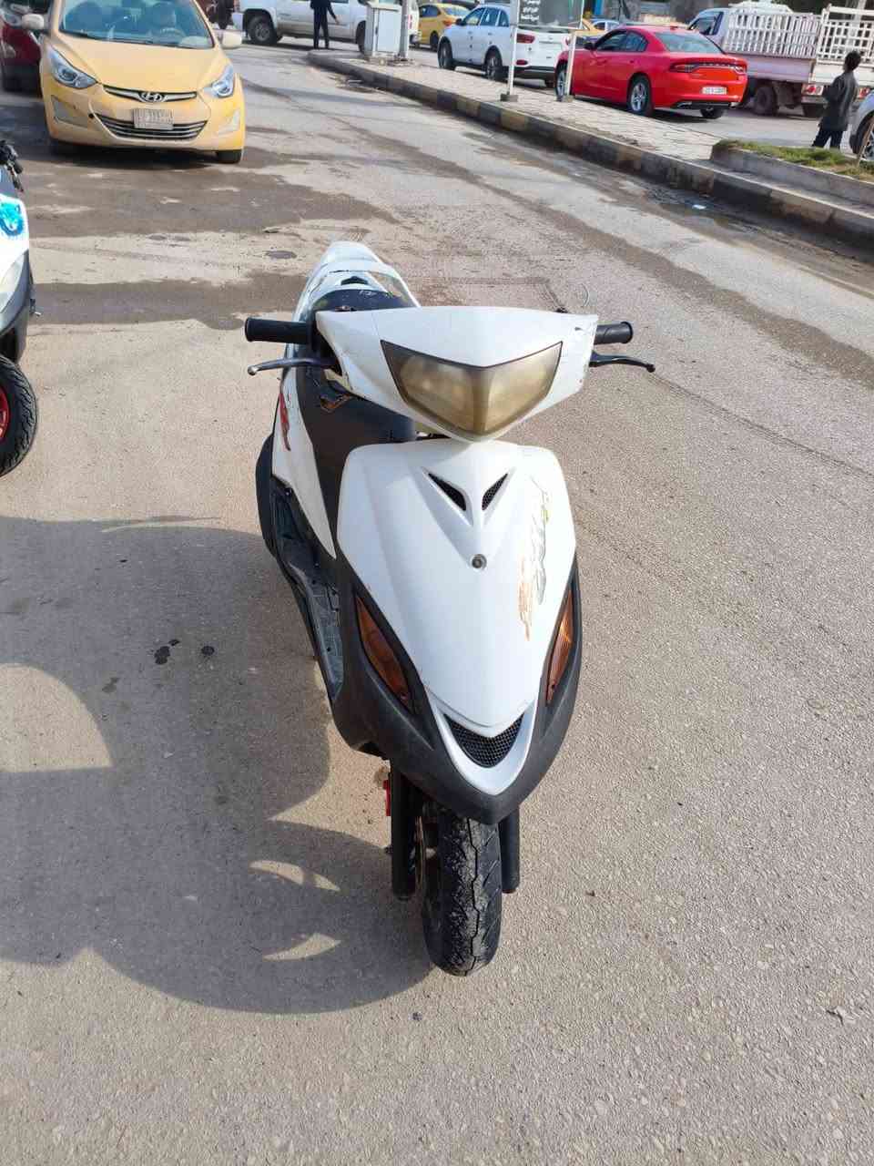 سلام عليكم دراجه ماكس ثعلب بلادي من طول لطول صارله اقل شهر ما مفتوح برقي بيهه سعر 775للفتفسار ***********
