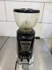 طاحونه بن ( كهوه )  ايطاليه استخدام قليل   للاستفسار 07732662679