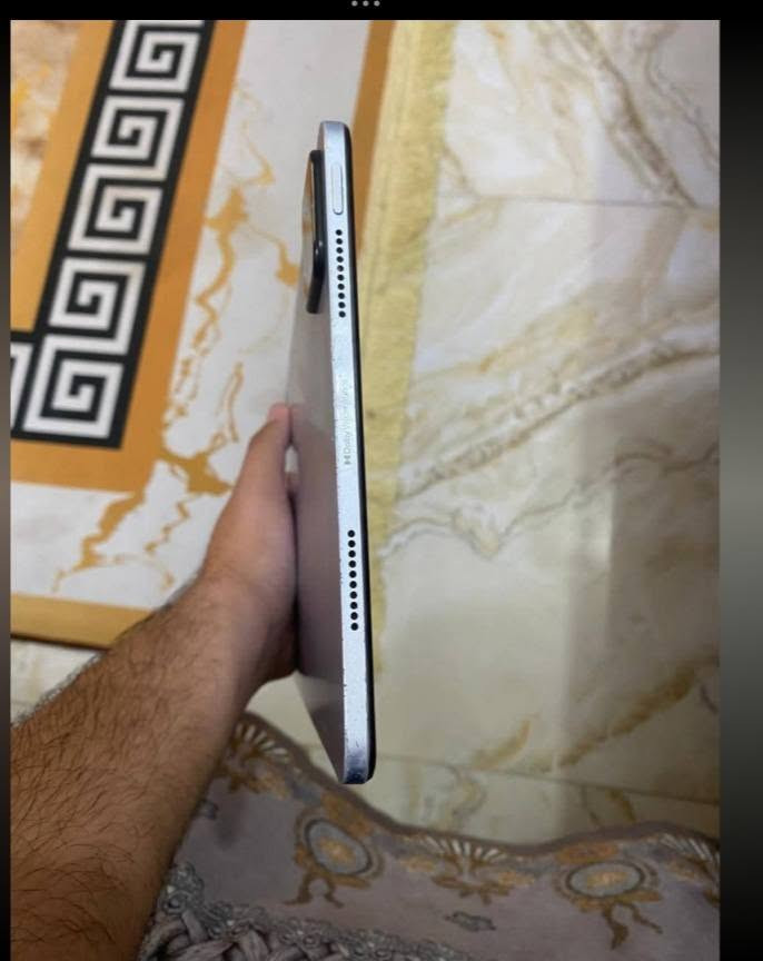 السلام عليكم شاومي باد 6 نظافه 97 بالميه بس شاصي شوية مشخط مثل ما موضح بالصوره 
ذاكره 256 
ببجي 120 فريم 

للبيع او مراوس سعره 
280 
مكاني بغداد الغزاليه


**إذا كنت صاحب هذا الإعلان وتريد حذفه لأي سبب، رجاءا أرسل رسالة إلى الدعم الفني**