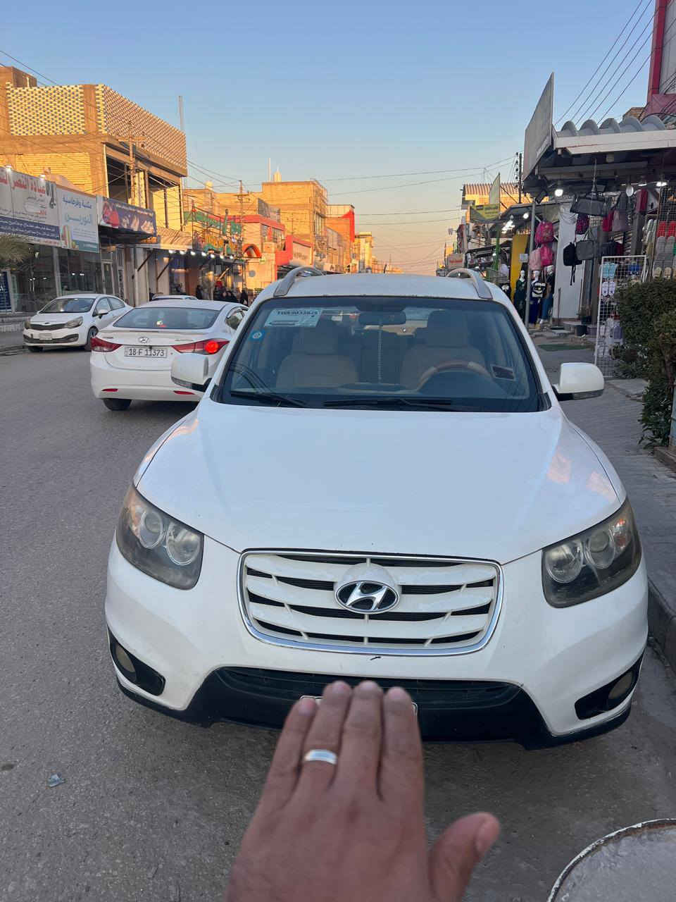 السلام عليكم
هونداي سنتافيا  موديل 2012 الشركة العامه 
رقم بغداد بسمي تحويل ثاني يوم
 السياره مكفولة ماعدا الدعاميات

مكينه 6سلندر 3.5 
ثلاث قطع تبريد
ويل كل
حساس خلفي
تخم تاير جديد صدر امامي خلفي جديد السيارة عليهه ادامه كامل مانقصهه أي شي 
 مكان السياره النجف الأشرف السعر (165) وبيه مجال 
إستفسار اكثر اتصل على الرقم 
***********
