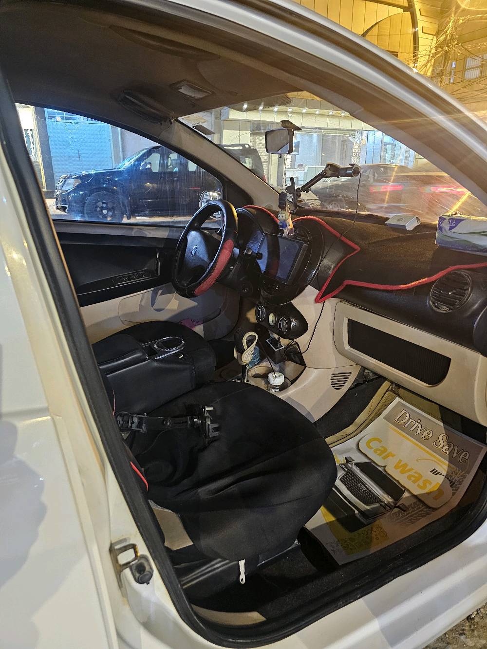 جيلي باندا Lc 
مابيها اي ضربه 
بيها خياسات بالصفاح مصلحات
تاخير بالنمره تصليحها ينزل من سعرها 
حدايده ومكينه كهربائيات جدد مكفولات 
رقم كربلاء انكليزي مشروع وطني باسمي 
تحويل شوكت متريد 
سنويه ٢٠٣١ هزه جديده قبل شهر 
السعر ٥٥ وبيها مجال للشراي 
العنوان النجف الاشرف حي الزهراء 
***********