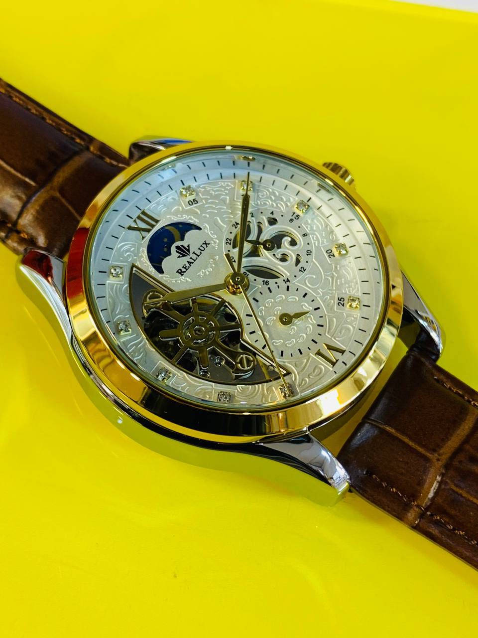 #ساعة_توماتيك
✅توماتيك تعمل بدون بطارية على النبض
✅طلاء ثابت
✅مكينة أصلية
✅ضد الماء 100‎%‎
✅مناشئ عالمية

✳️للحجز والاستفسار
الاتصال على الرقم الاتي
☎️📲***********

او مراسلة حسابات المحل
يتوفر خدمة توصيل🛵

#هدايا #عرض_خاص #موصل #اكسبلور
