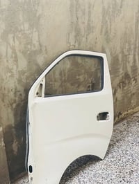 باب نيسان عاليه صفحه السايق مضروب  يتعدل عل بارد  السعر 100الف وبي مجا...