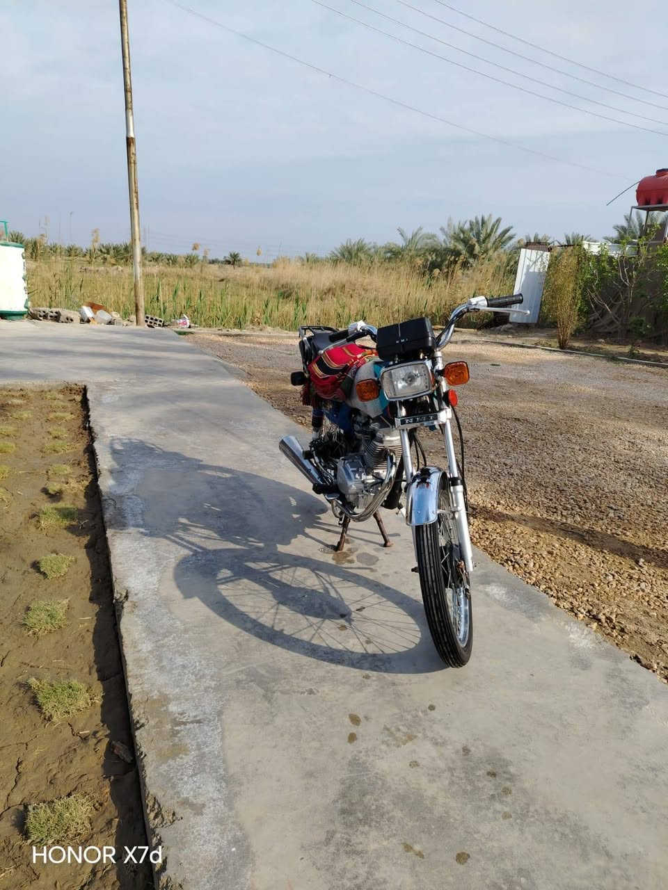 شباب دراجه نامه شلامجه بلادللبيع اومراوس موديل 22 اوراق اصولي دراجه كهربائيات كلها شغاله ما ناقصها برغي  محرك مفتوح ولفات فقط والباقي كفاله دراجه  السعر خاص والشراي بي خير ويدلل والاستفسار على هذا الرقم *********** بي واتساب مكان بابل القاسم
