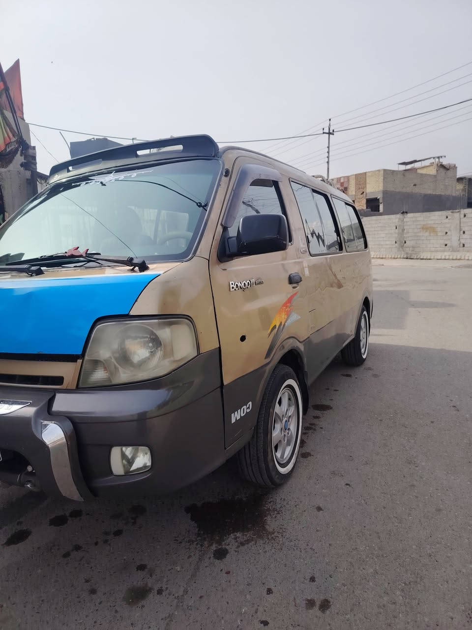 السلام عليكم للبيع  منغولي موديل 2004 رقم انكليزي تحويل ثاني يوم السياره جاهزه مكينه كير اكسل حداديه شواصي 4بلاد السعر 125وبيها مجال مكان بغداد الستفسار ***********
