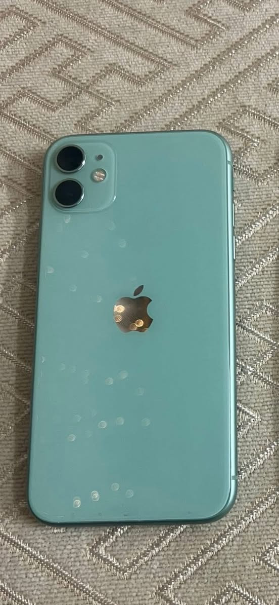 ايفون 11 عادي مبدل شاشة فقط للبيع 275 للاستفسار ***********

